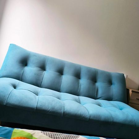 Spacious Double Bedroom With Private Toilet And Shared Kitchen With On Premesis Parking Oldbury  Exterior foto